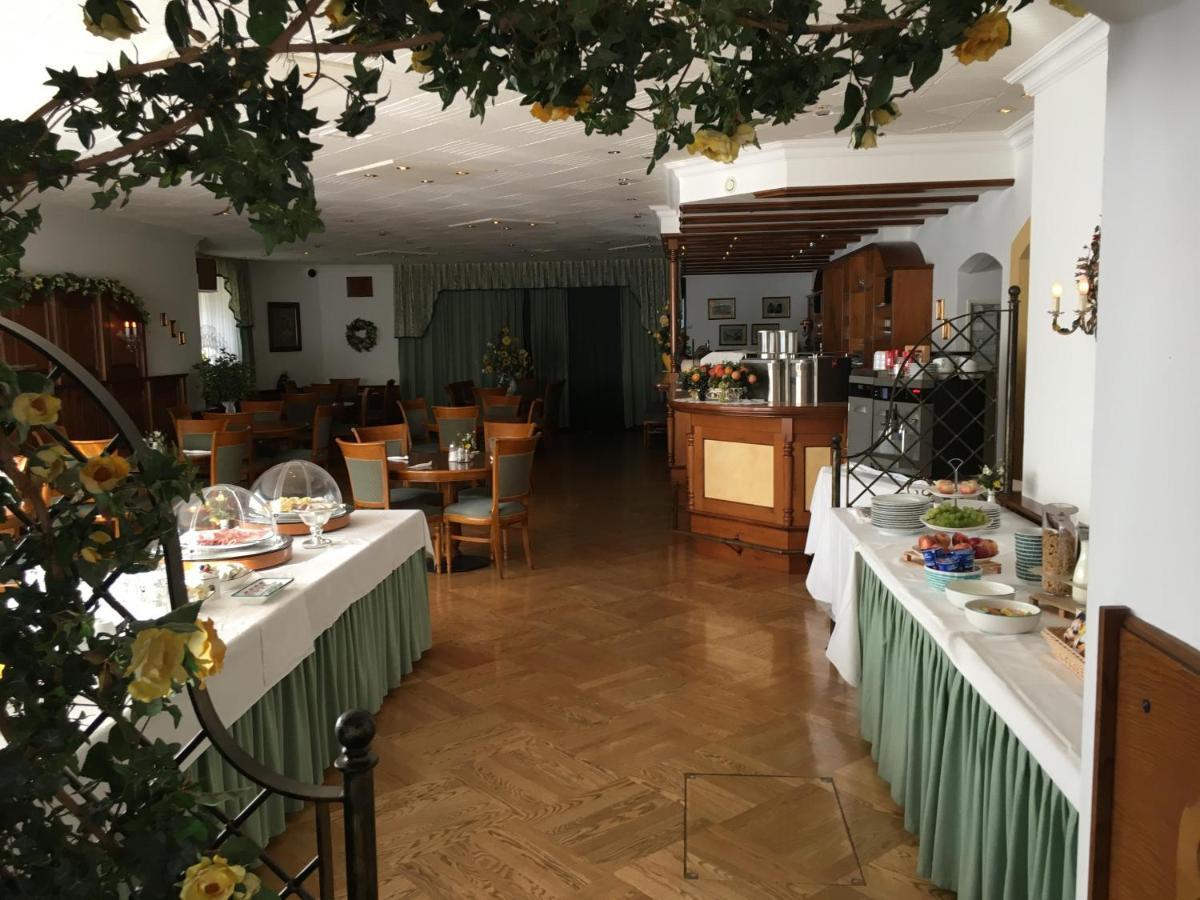 Tirolerhof Hotel Sankt Georgen im Attergau Ngoại thất bức ảnh