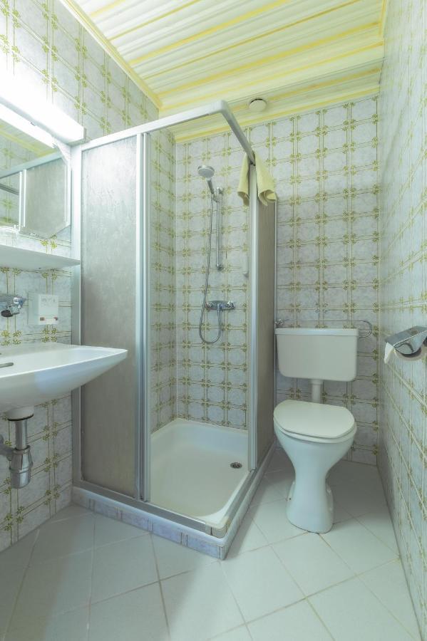 Tirolerhof Hotel Sankt Georgen im Attergau Ngoại thất bức ảnh