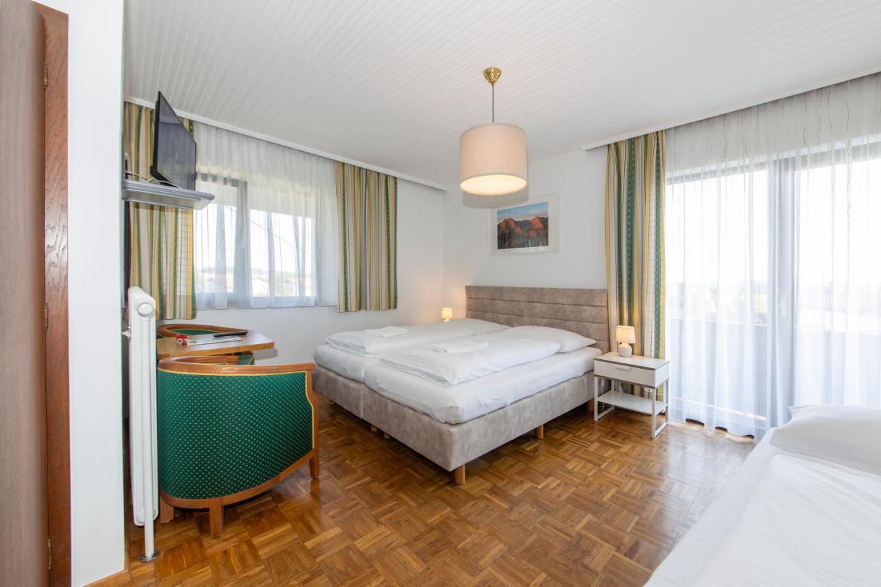 Tirolerhof Hotel Sankt Georgen im Attergau Ngoại thất bức ảnh
